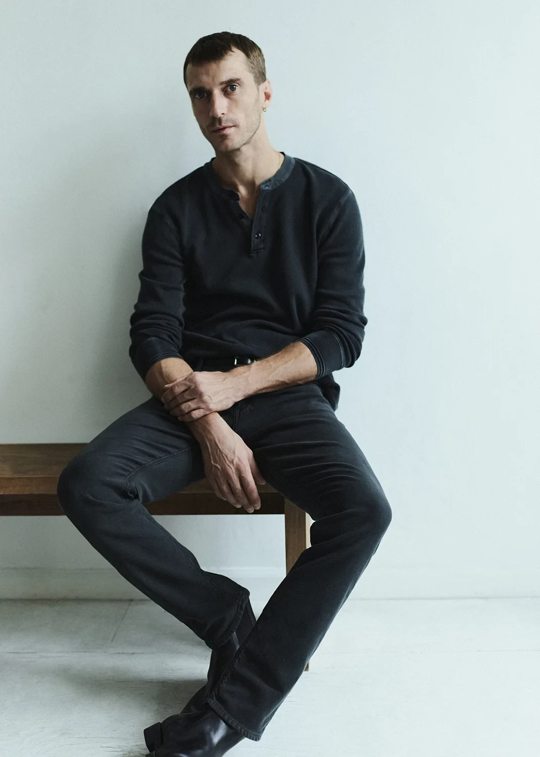 Adler Slim Perform Twill in Charred Cedar