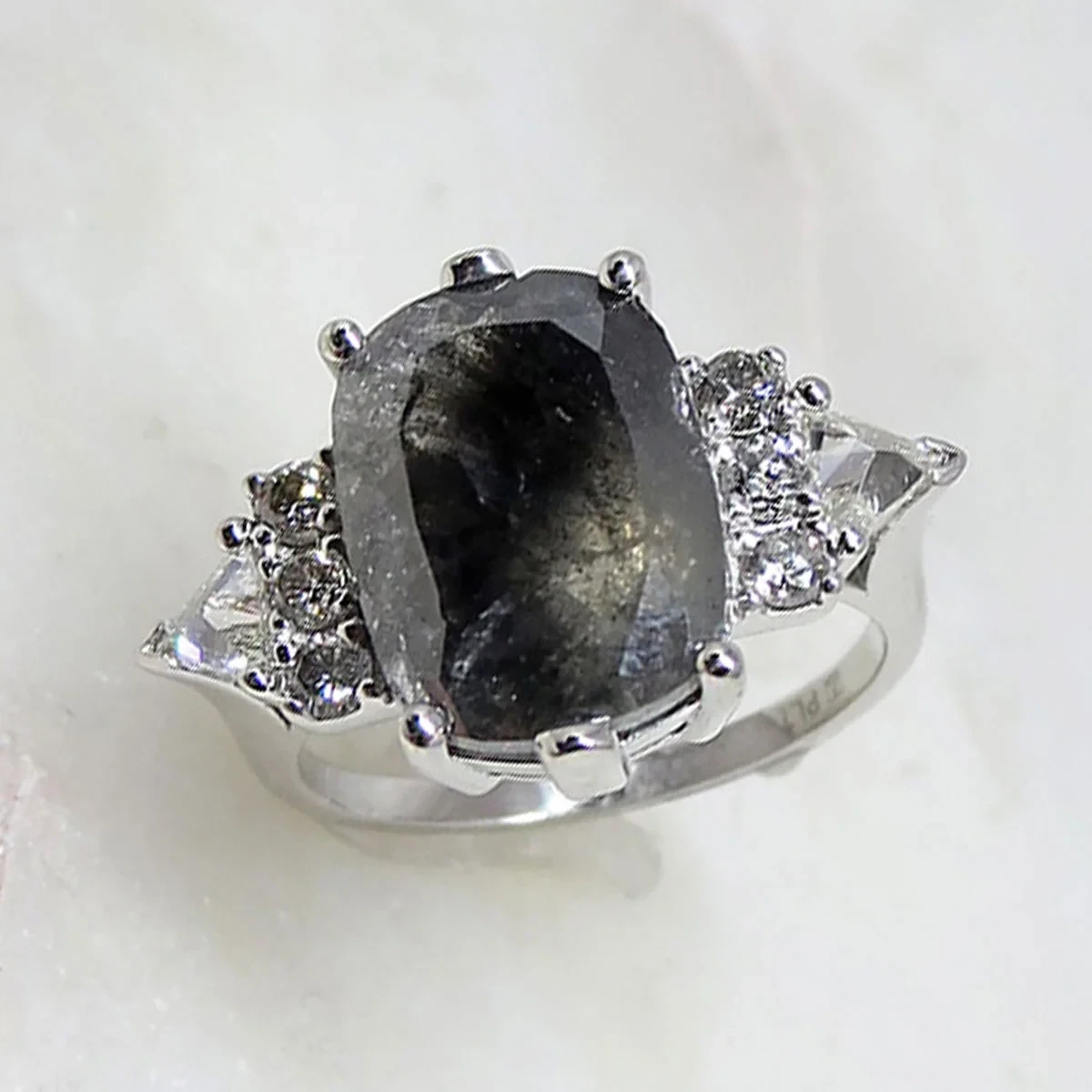 Bea Stardust Ring - White Gold & Oval Grey Diamond