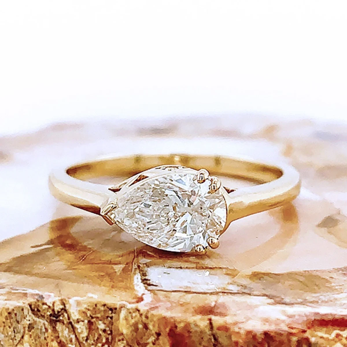 Luna Ring - Yellow Gold & White Diamond
