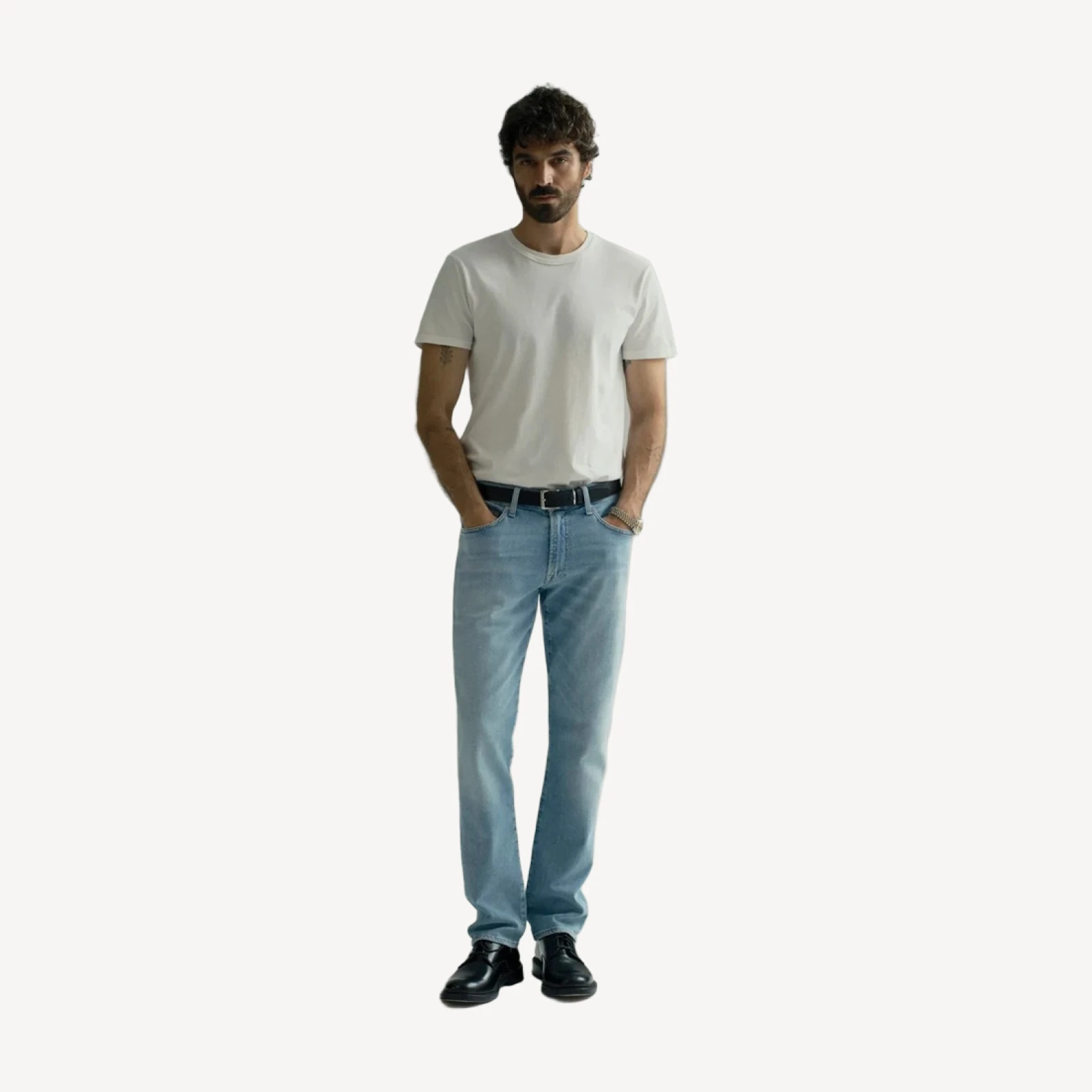 Gage Slim Straight Perform in Light Wash