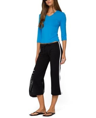 Edikted Toralei Three-Quarter Sleeve V Neck Top
