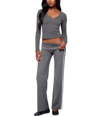 Edikted Ferne Long Sleeve V Neck Top