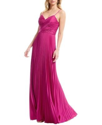 Dress the Population Sweetheart Spaghetti Strap Pleated Gown