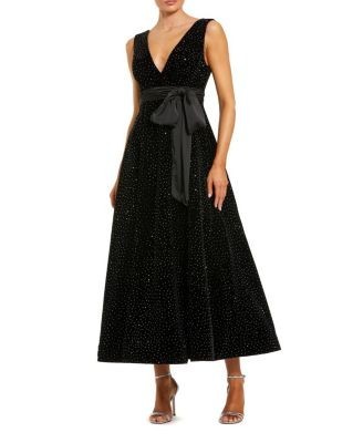 Mac Duggal Embellished Velvet Midi Dress With Bow