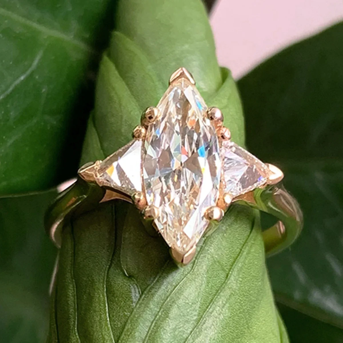 Marquise Bea Ring - Yellow Gold & Champagne Diamond