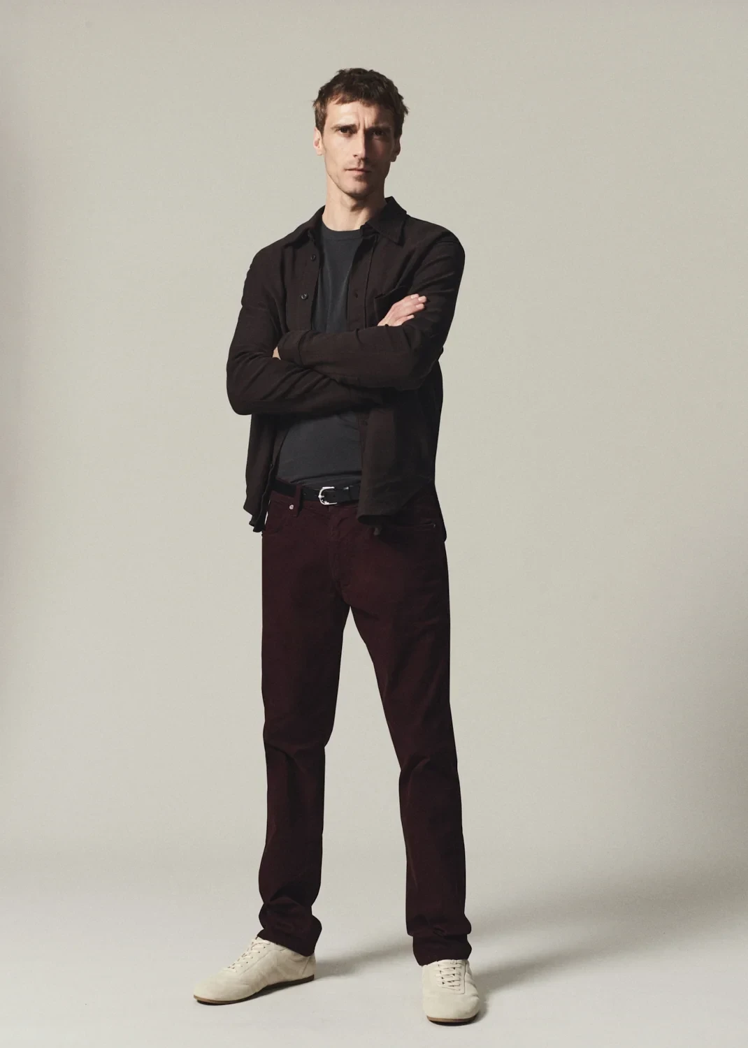 Gage Slim Straight Cashmere Touch Sateen in Burgundy