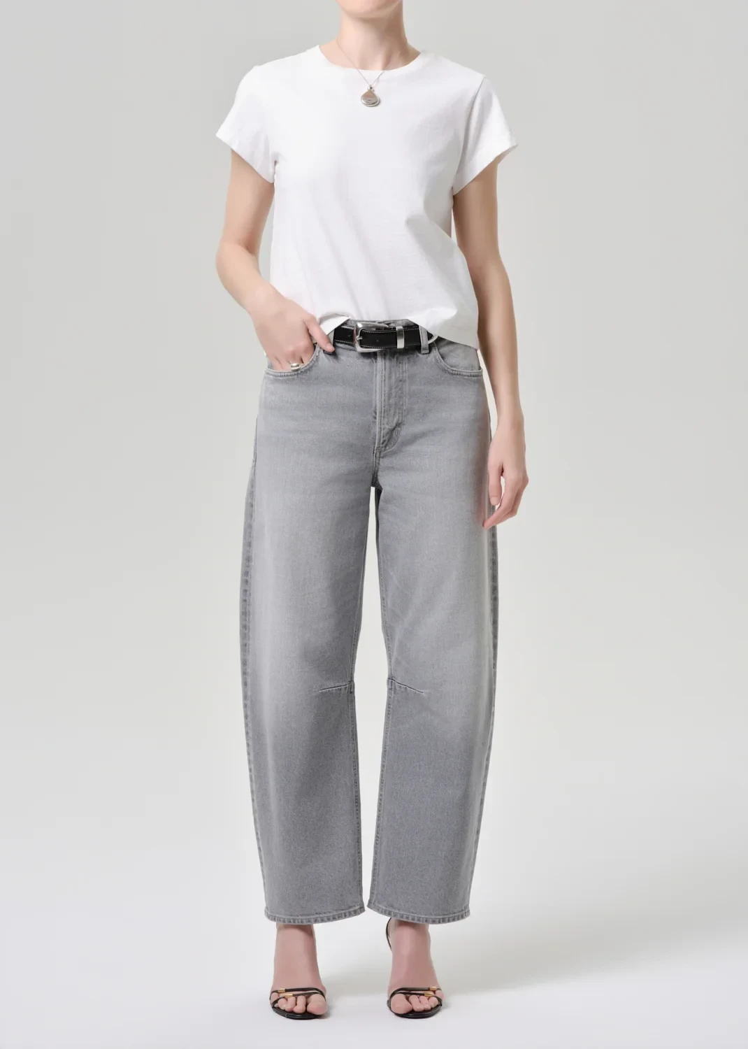 Miro Relaxed Jean in Earl Grey