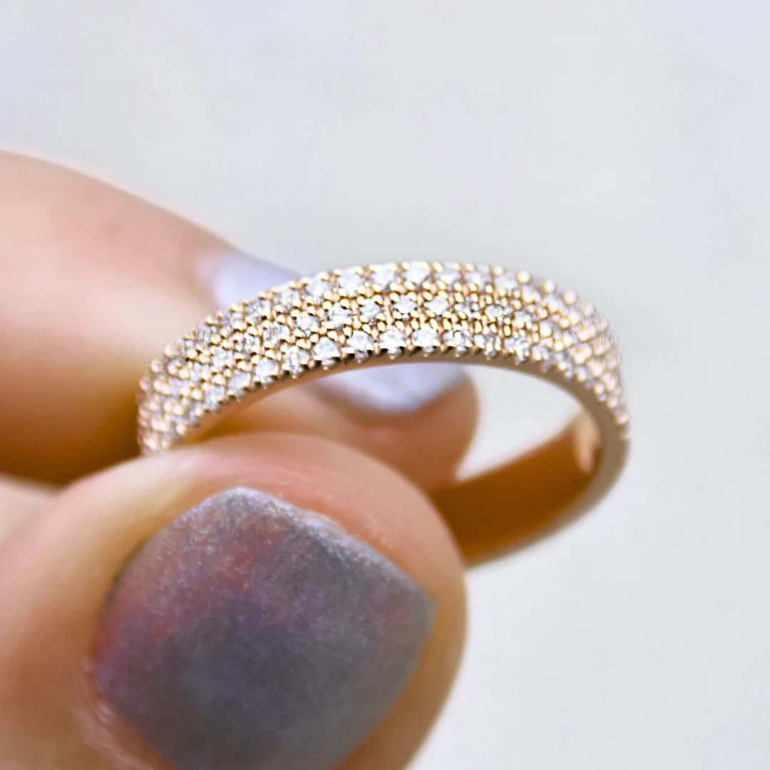 Three Row Diamond Flat Band