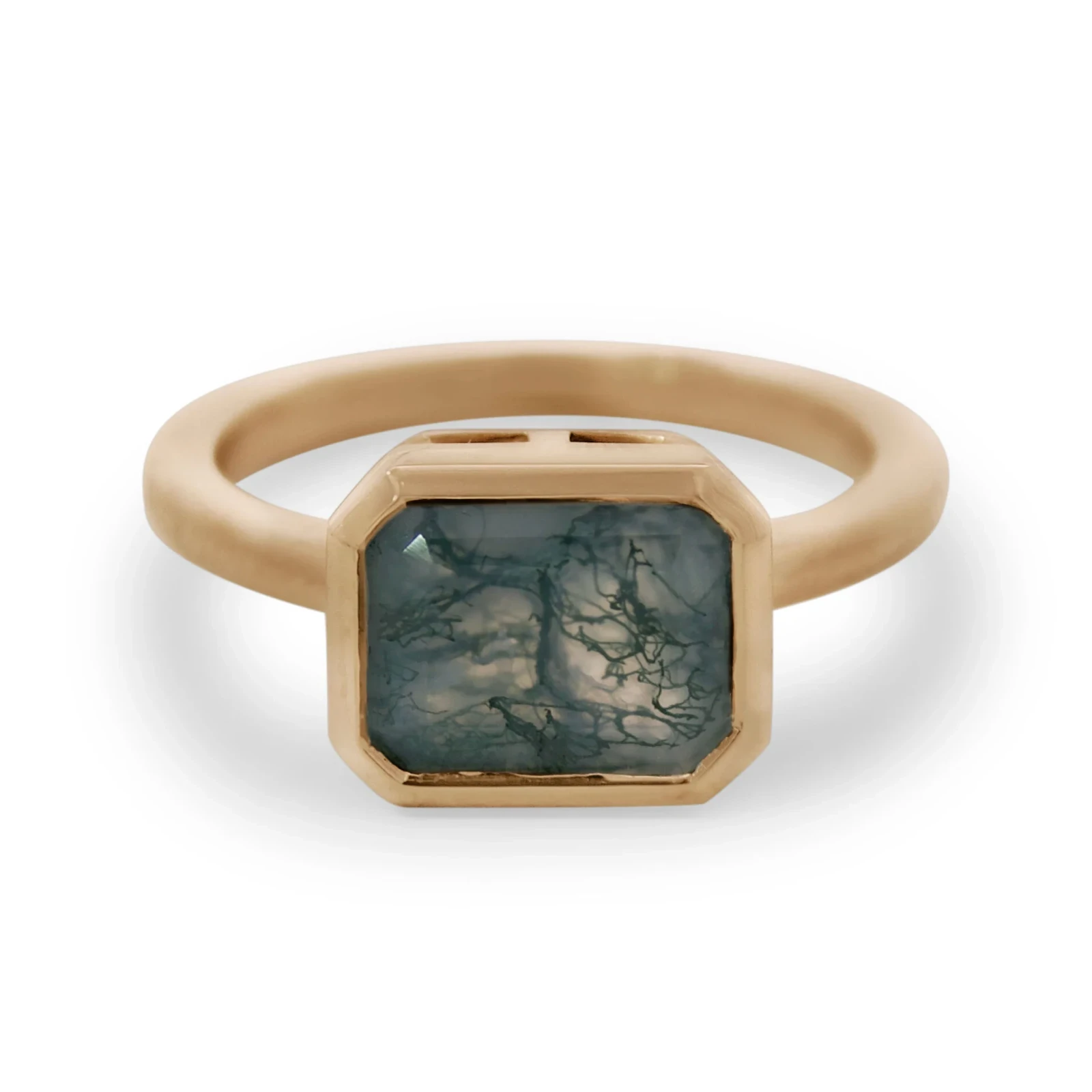Bezel Rosette Ring East/West - Yellow Gold & Moss Agate (9x7mm)