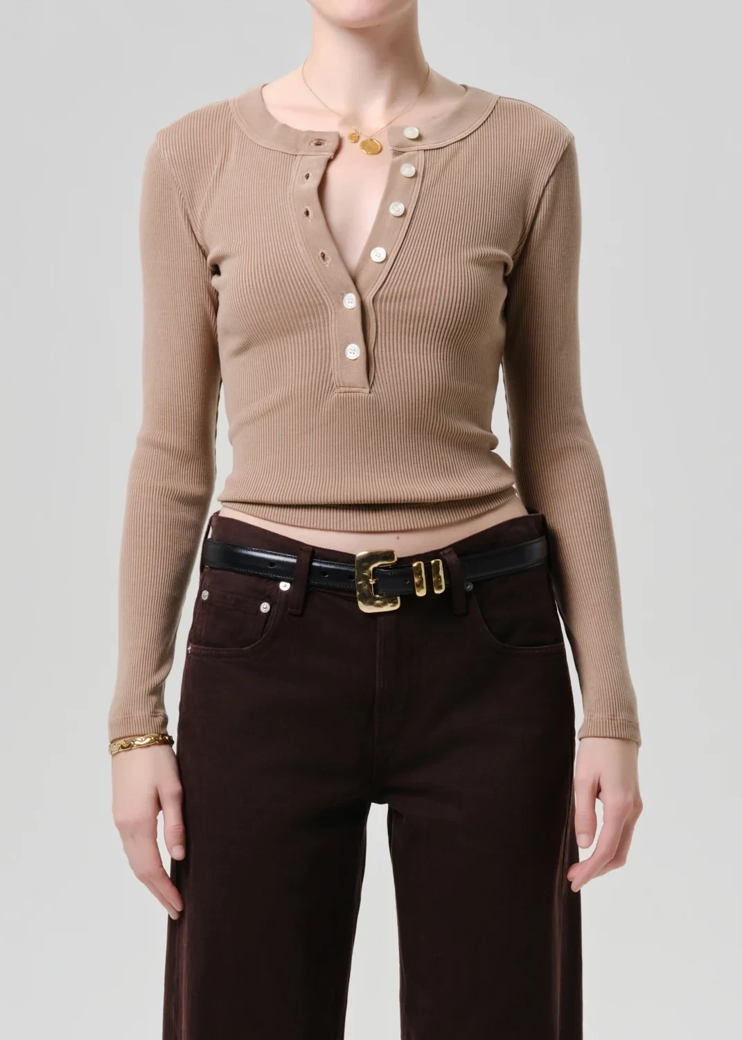 Varra Henley in Moth