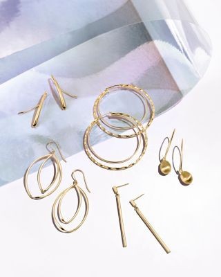 14K Yellow Gold Square Stick Drop Earrings