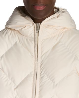 Moncler Arvouinne Hooded Triangle Quilted Short Down Jacket