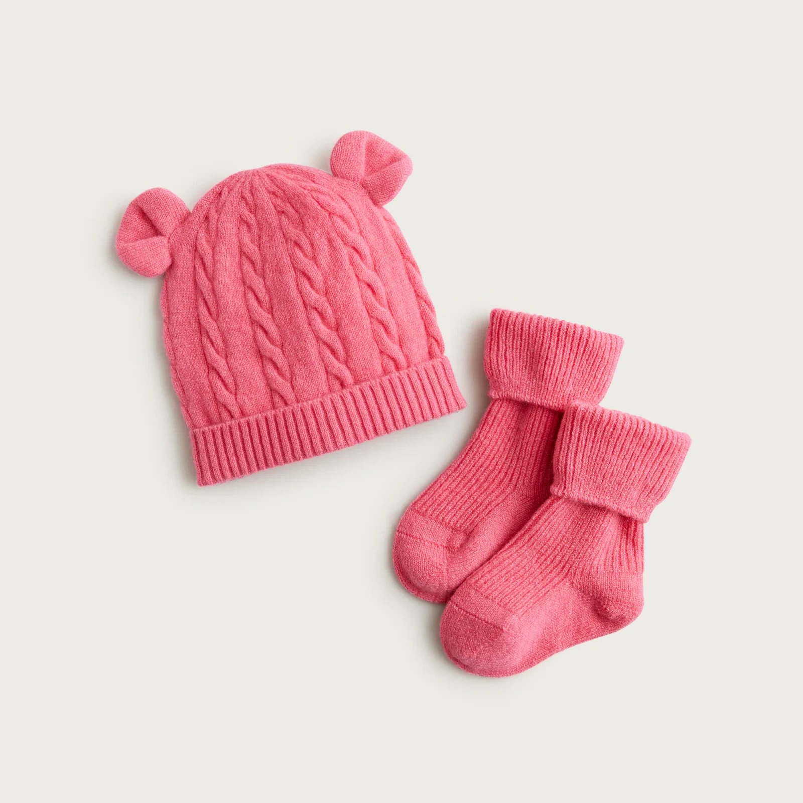 Limited-edition baby cashmere beanie and booties set