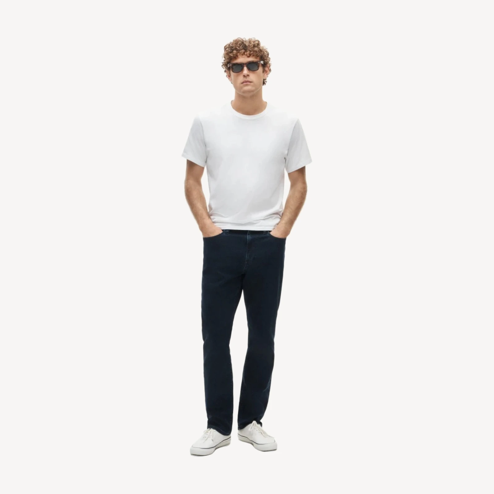 Athletic Straight-fit stretch jean in deep lake wash