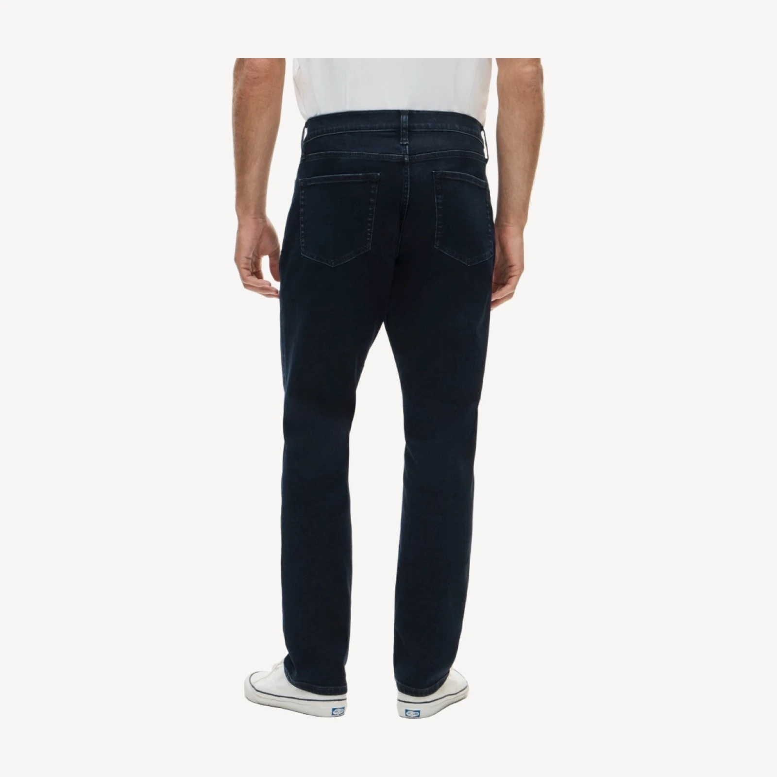 Athletic Straight-fit stretch jean in deep lake wash