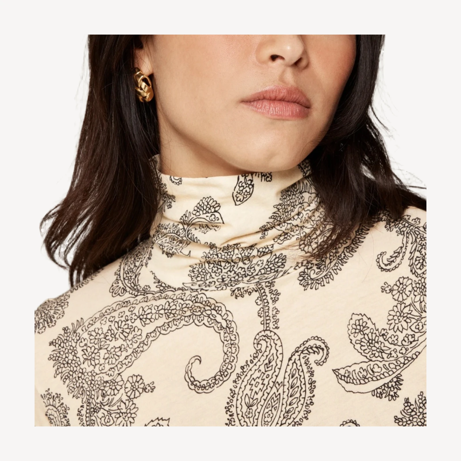 Feather jersey turtleneck in paisley