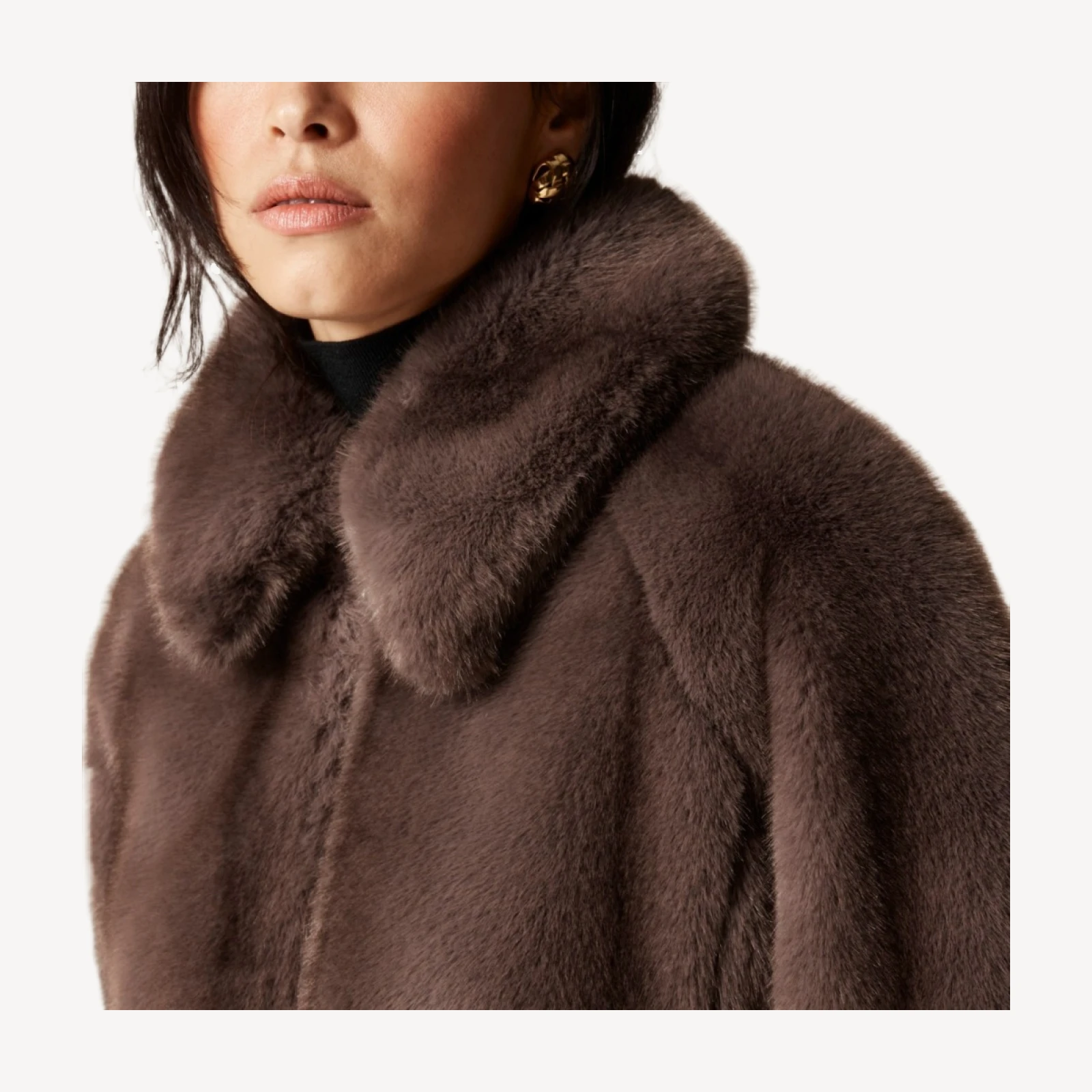 Zip-up jacket in faux fur