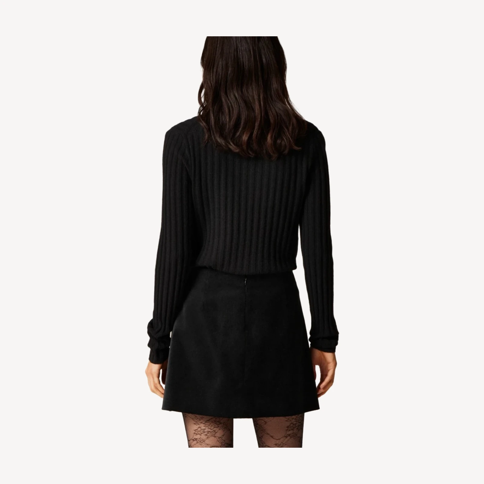 Flap-pocket mini skirt in velvet