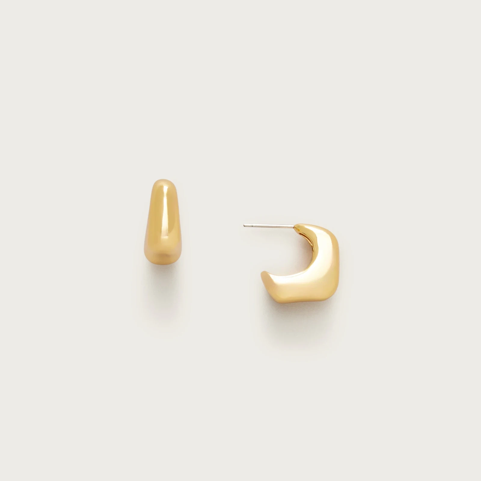 Sculptural huggie hoop earrings