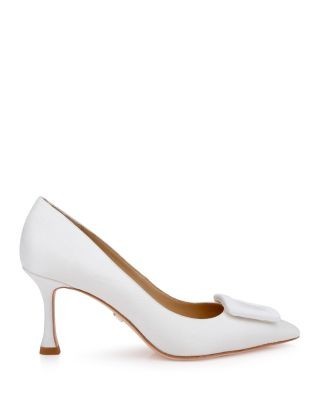 Badgley Mischka Women's Yanet Ii Pointed Pumps