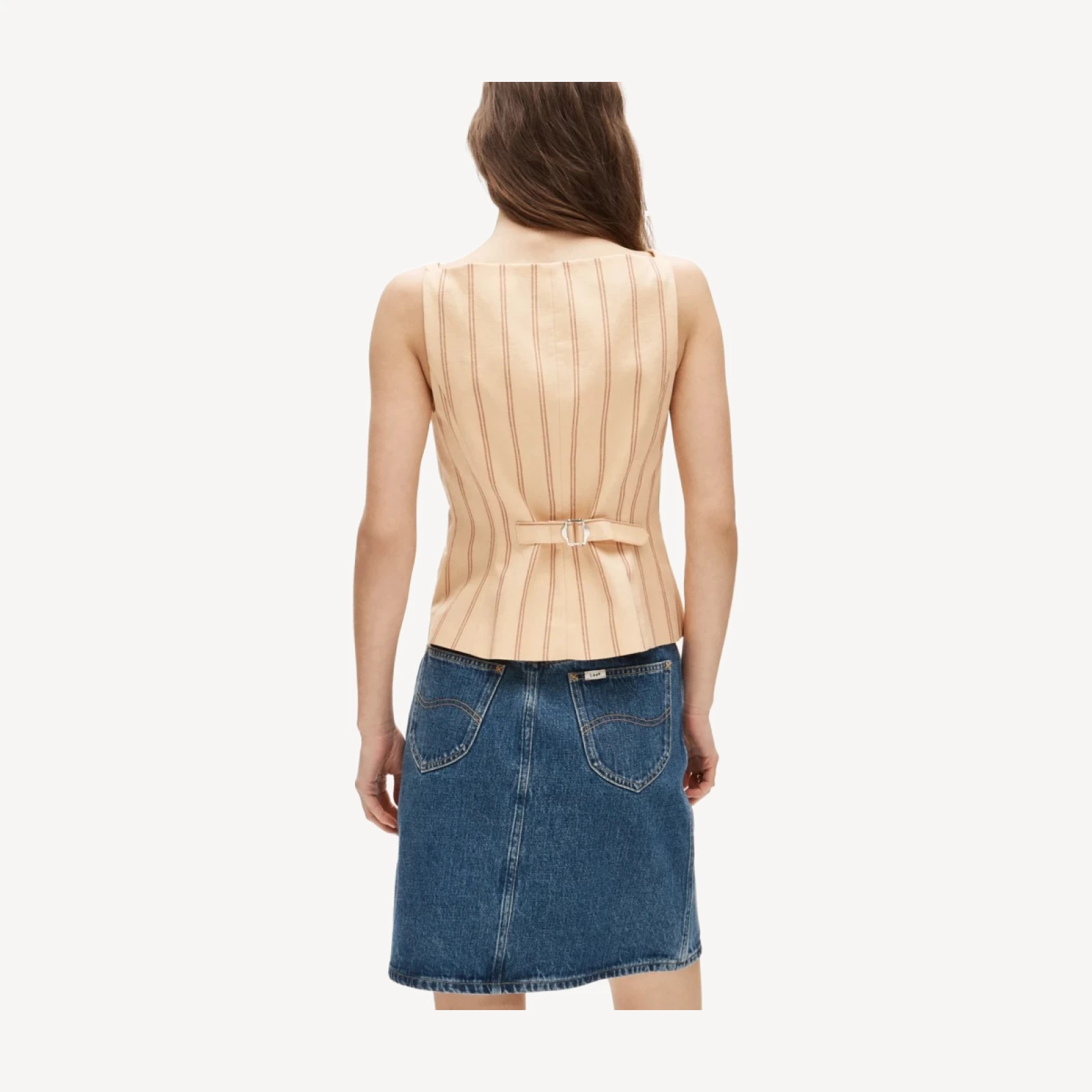 Button-up cutaway tank top in striped Gramercy linen blend