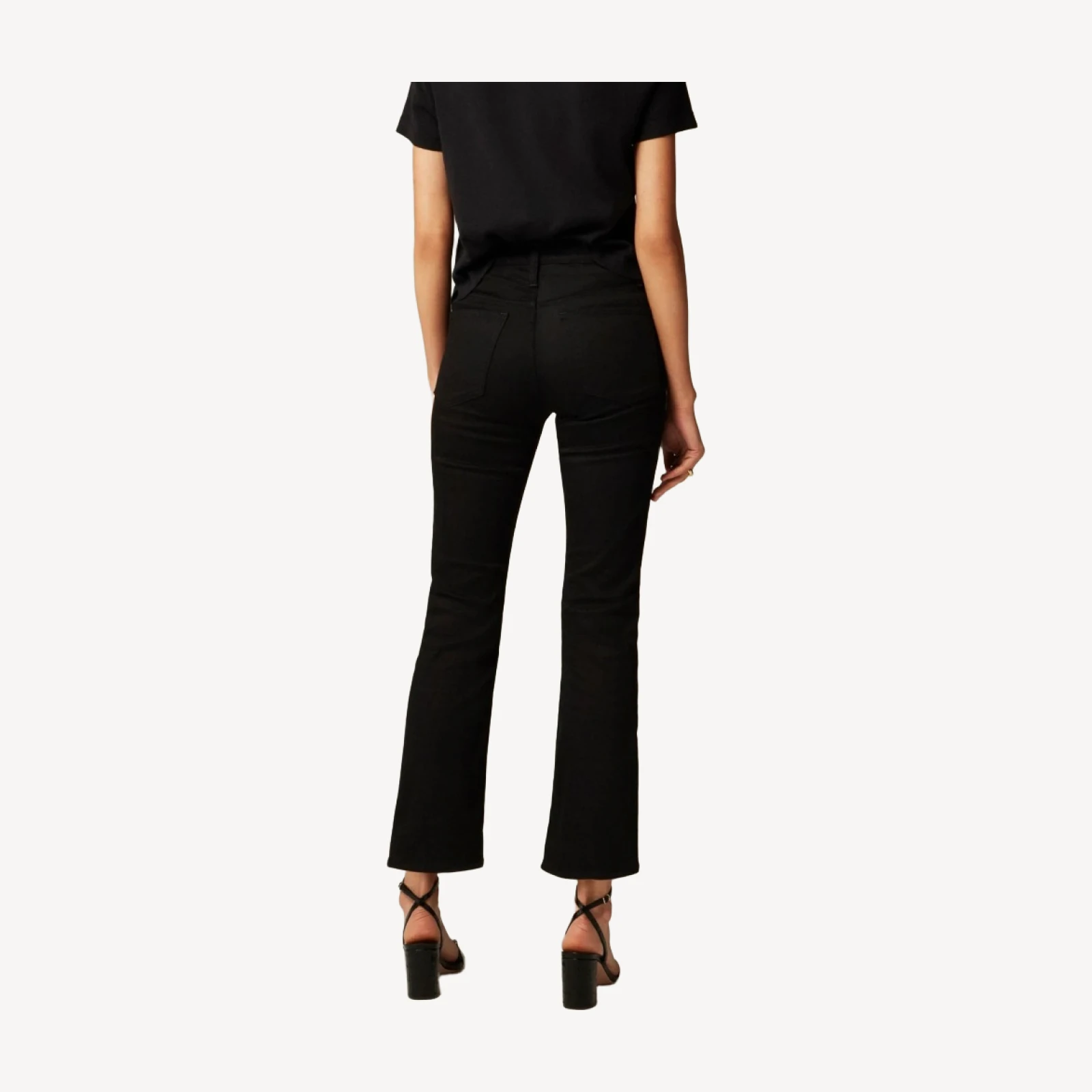 Mid-rise kickout jean