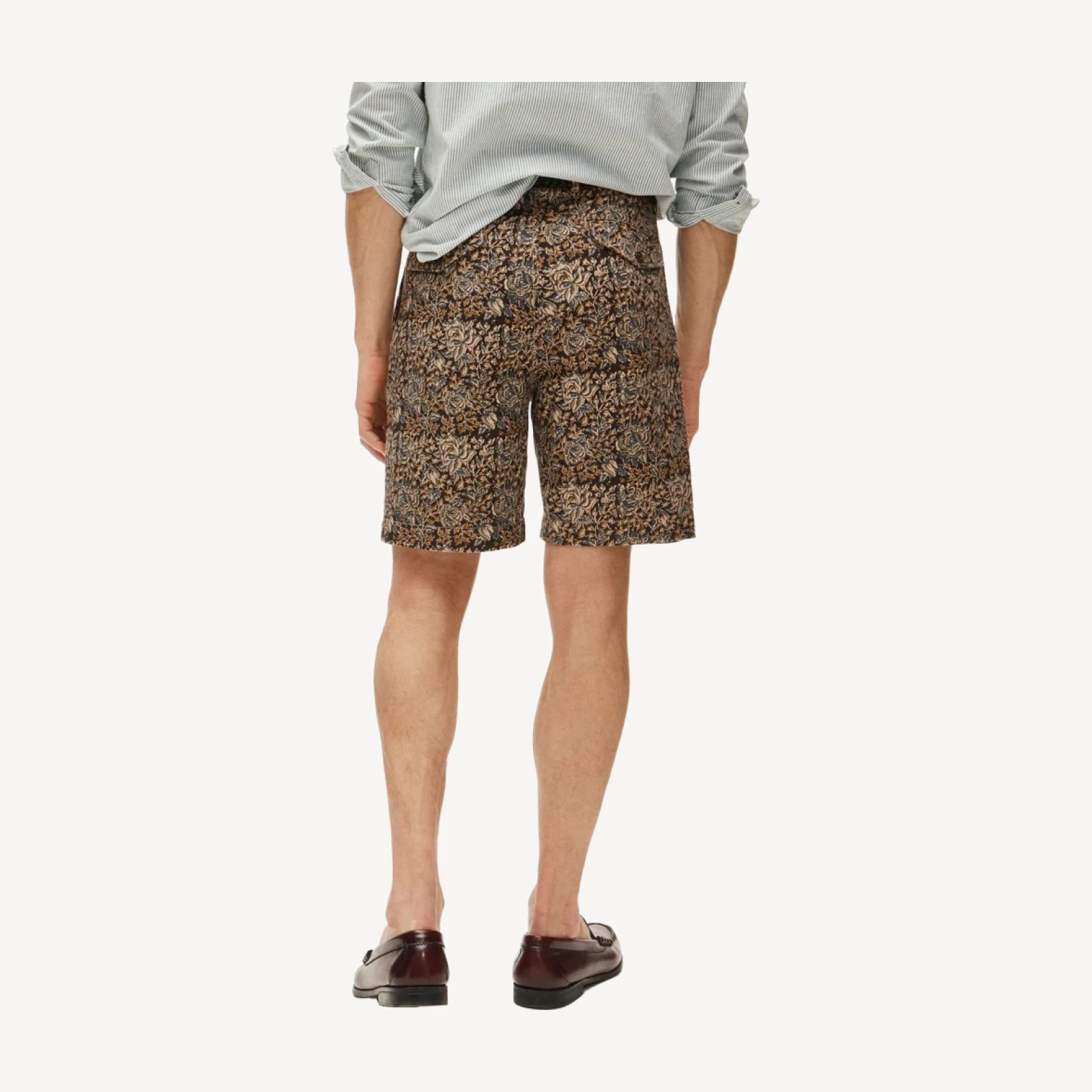 8" pleated cotton-linen blend short in batik print