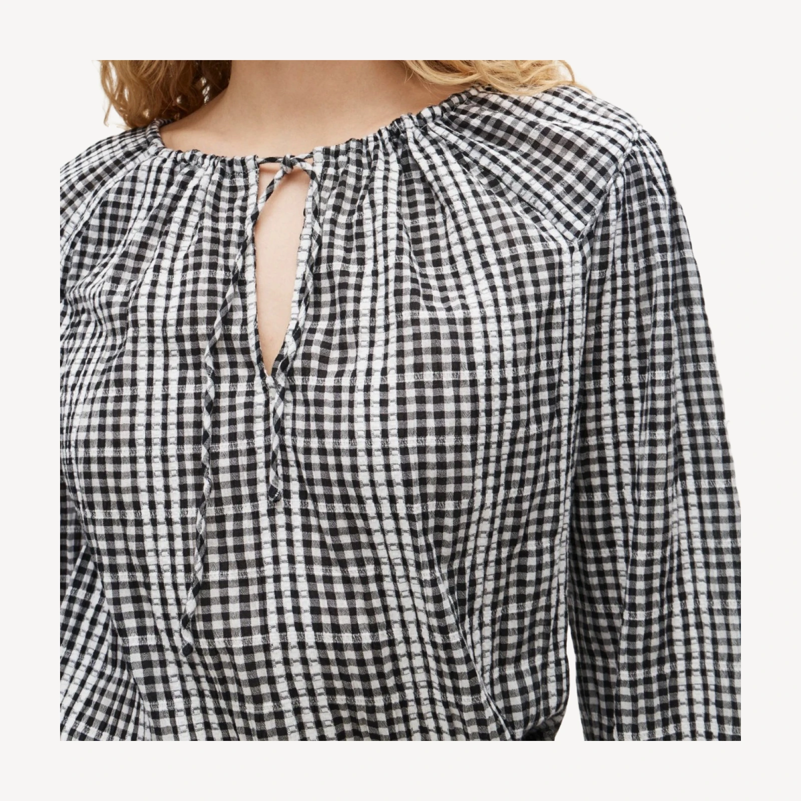 Tie-front popover top in gingham seersucker