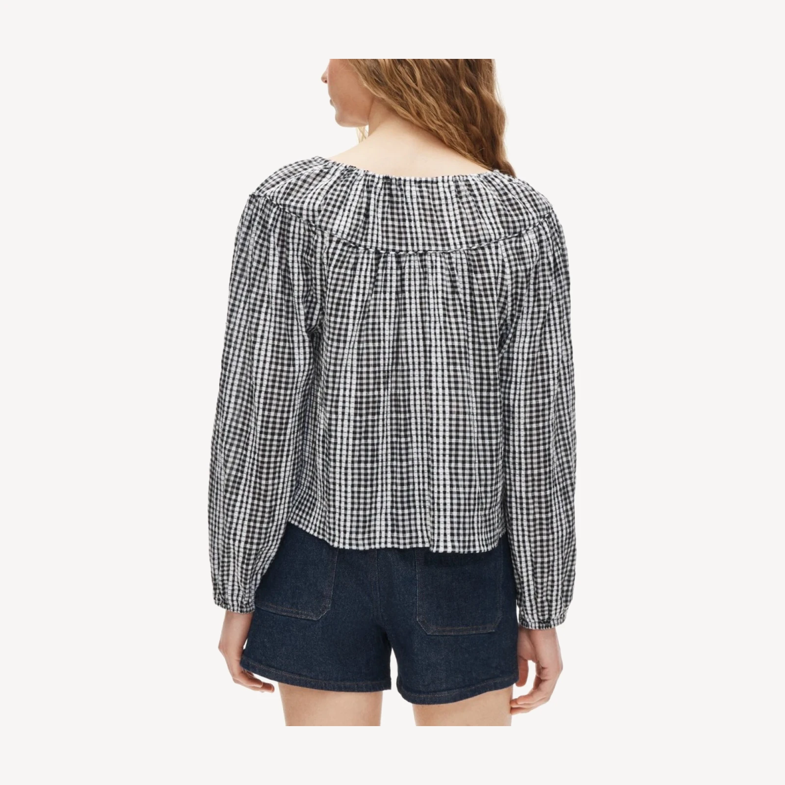Tie-front popover top in gingham seersucker
