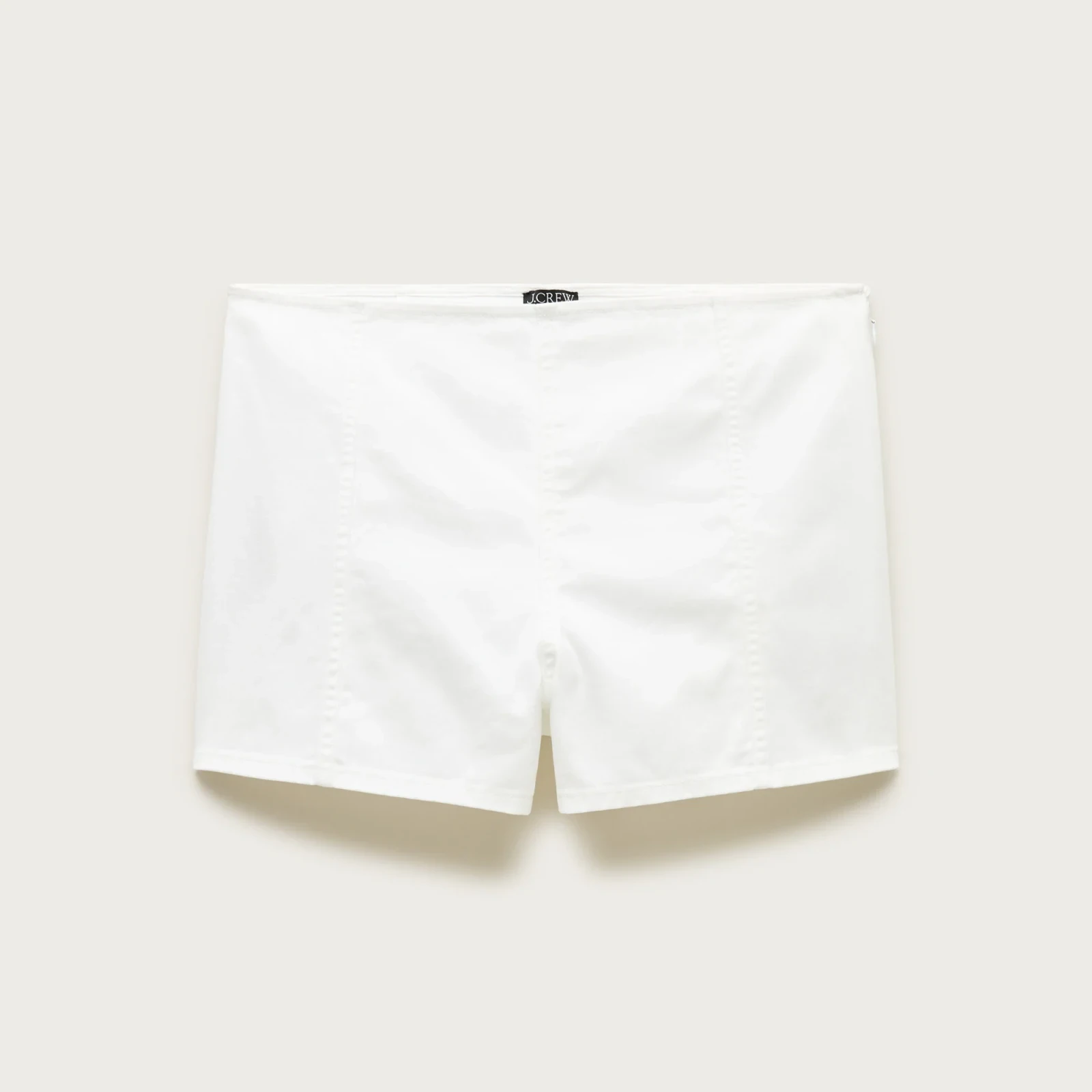 Tap short in chino