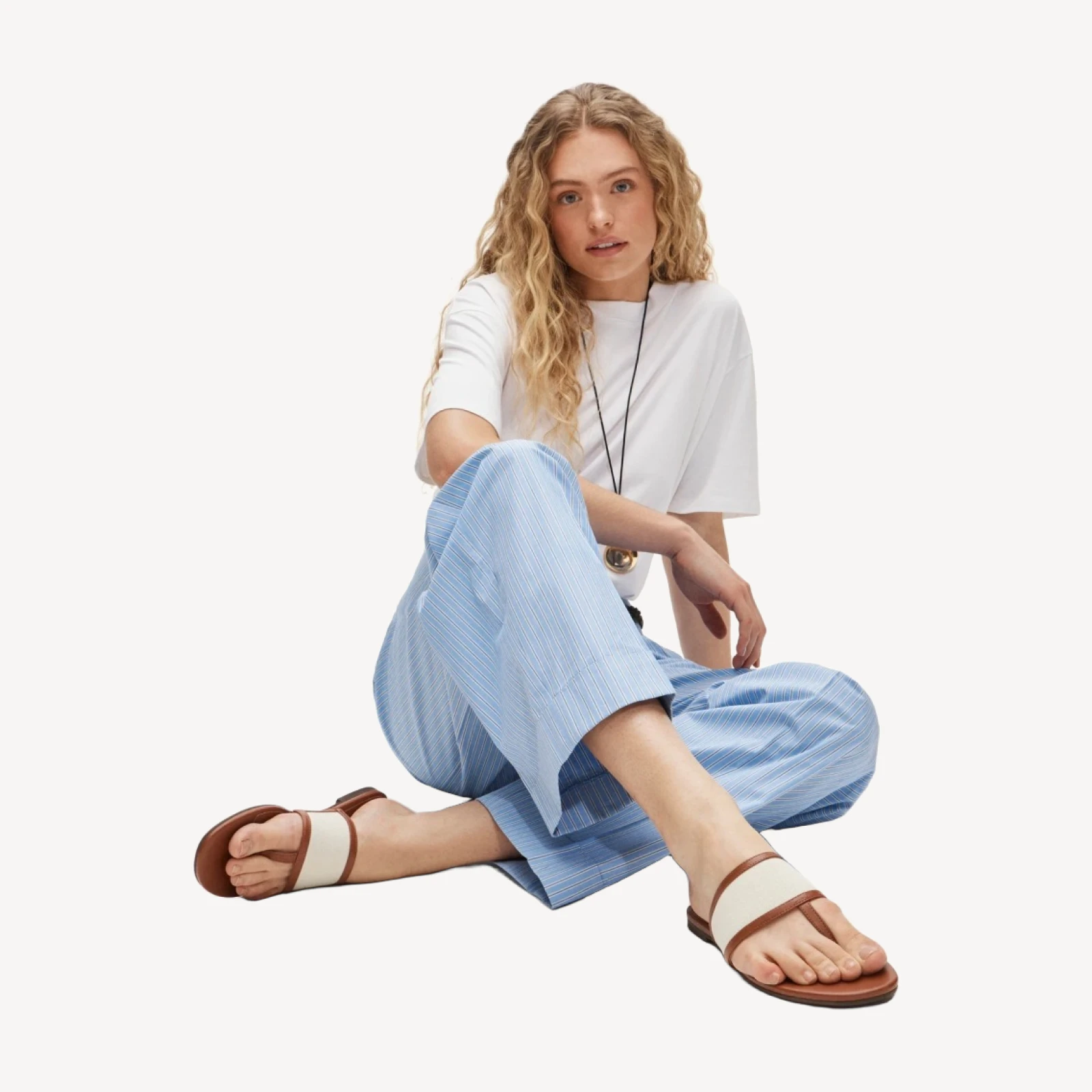 Audrey thong sandals in canvas and leather