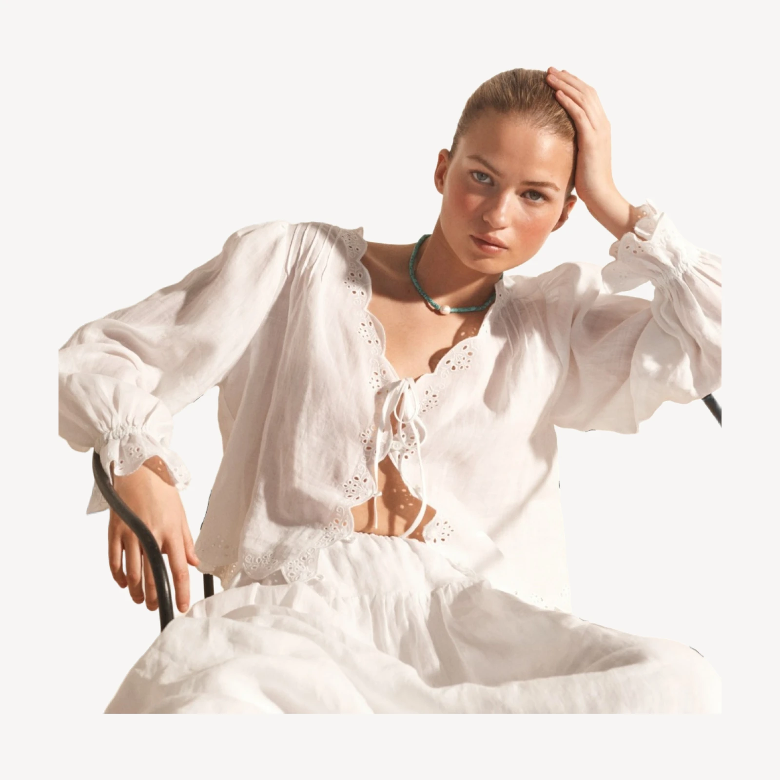 Scallop-trim tie-front top in ramie