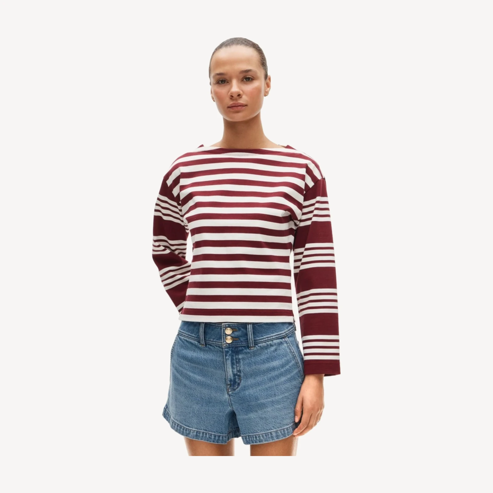 Denim short with stacked buttons