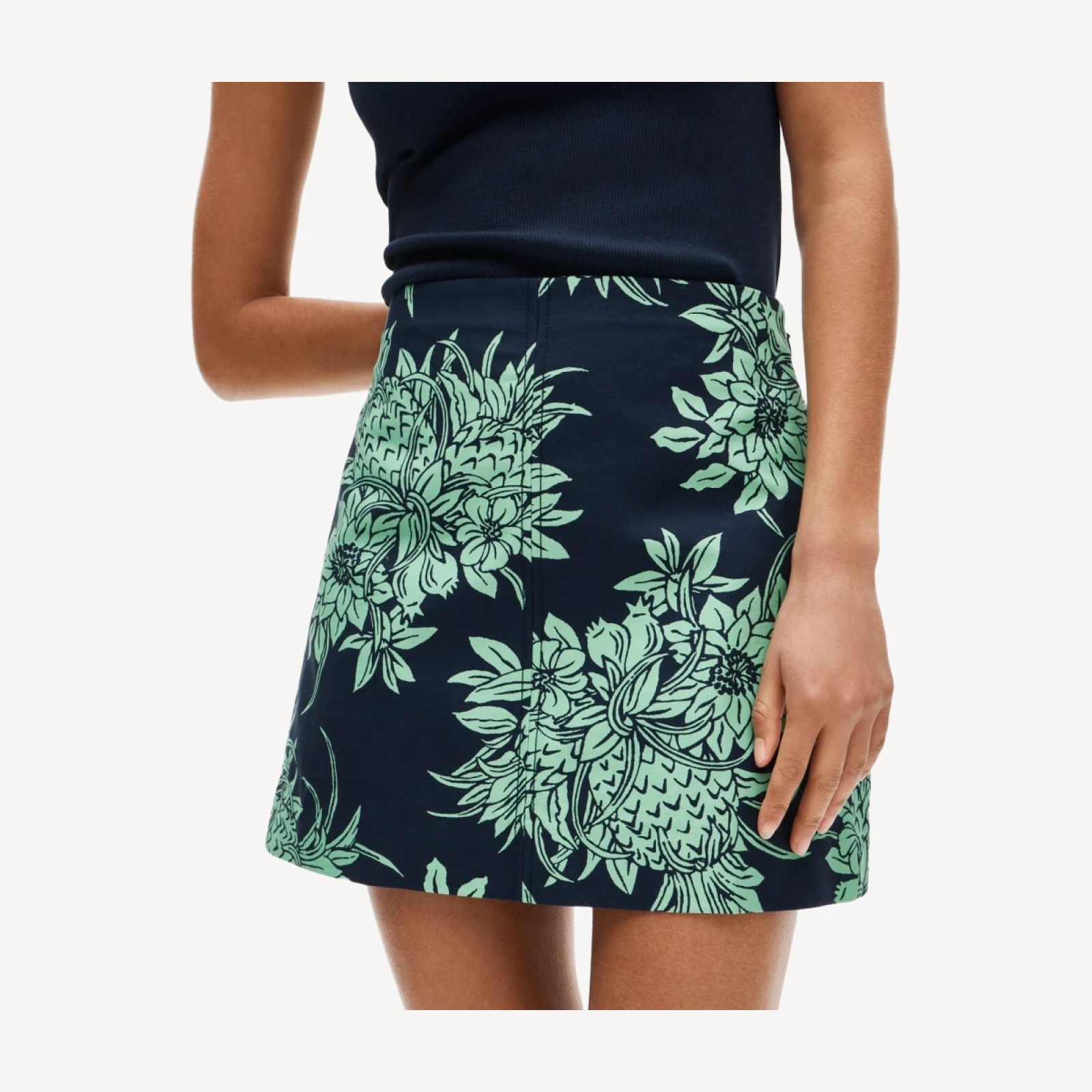 Fairfax mini skirt in pineapple garden-print double cotton poplin