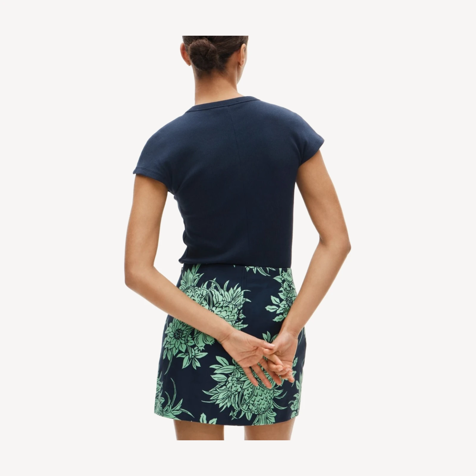 Fairfax mini skirt in pineapple garden-print double cotton poplin