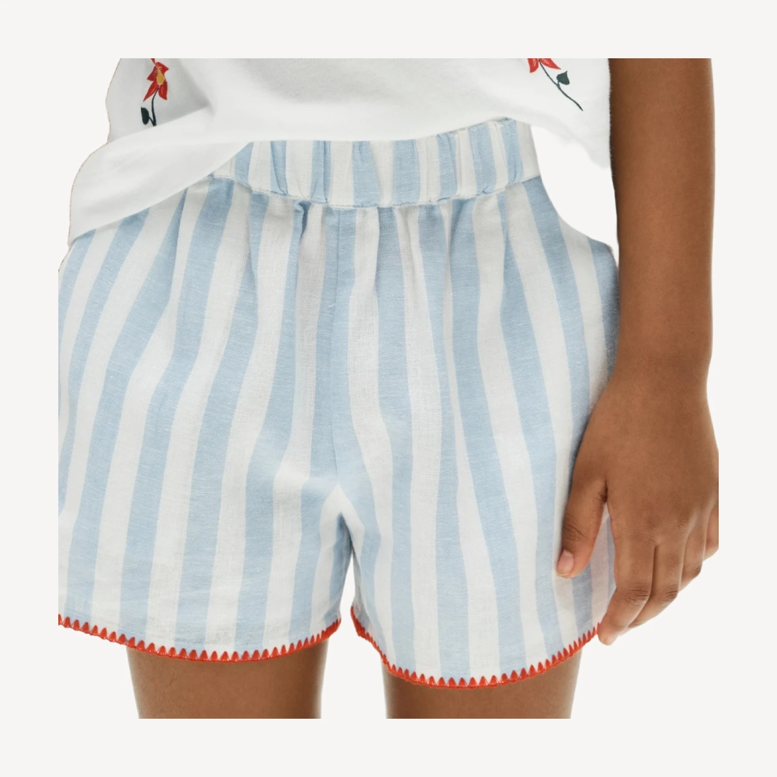 Girls' crochet-trim short in linen-cotton blend