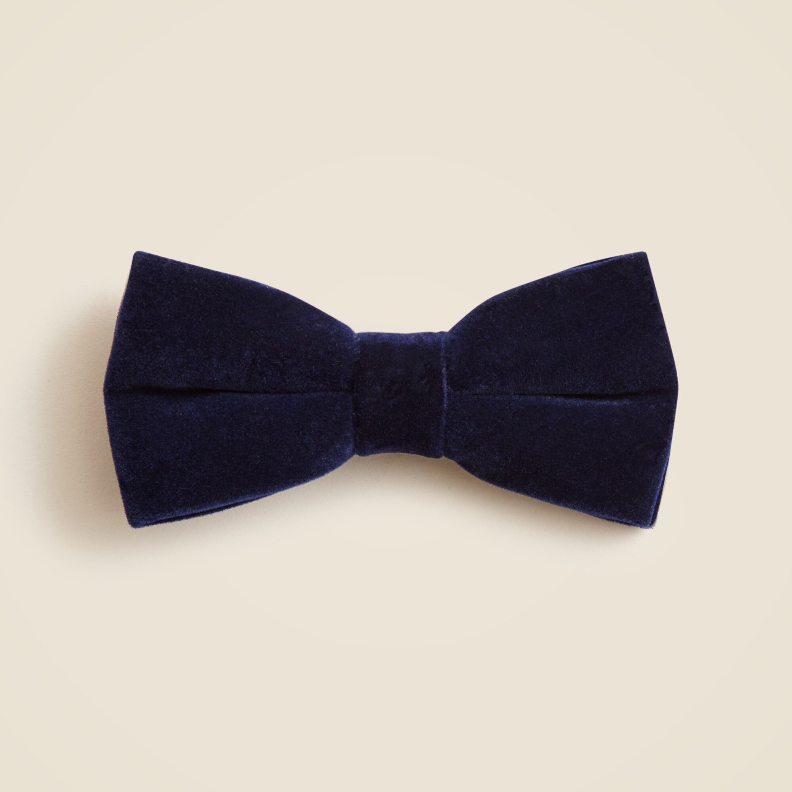 Kids' velvet bow tie