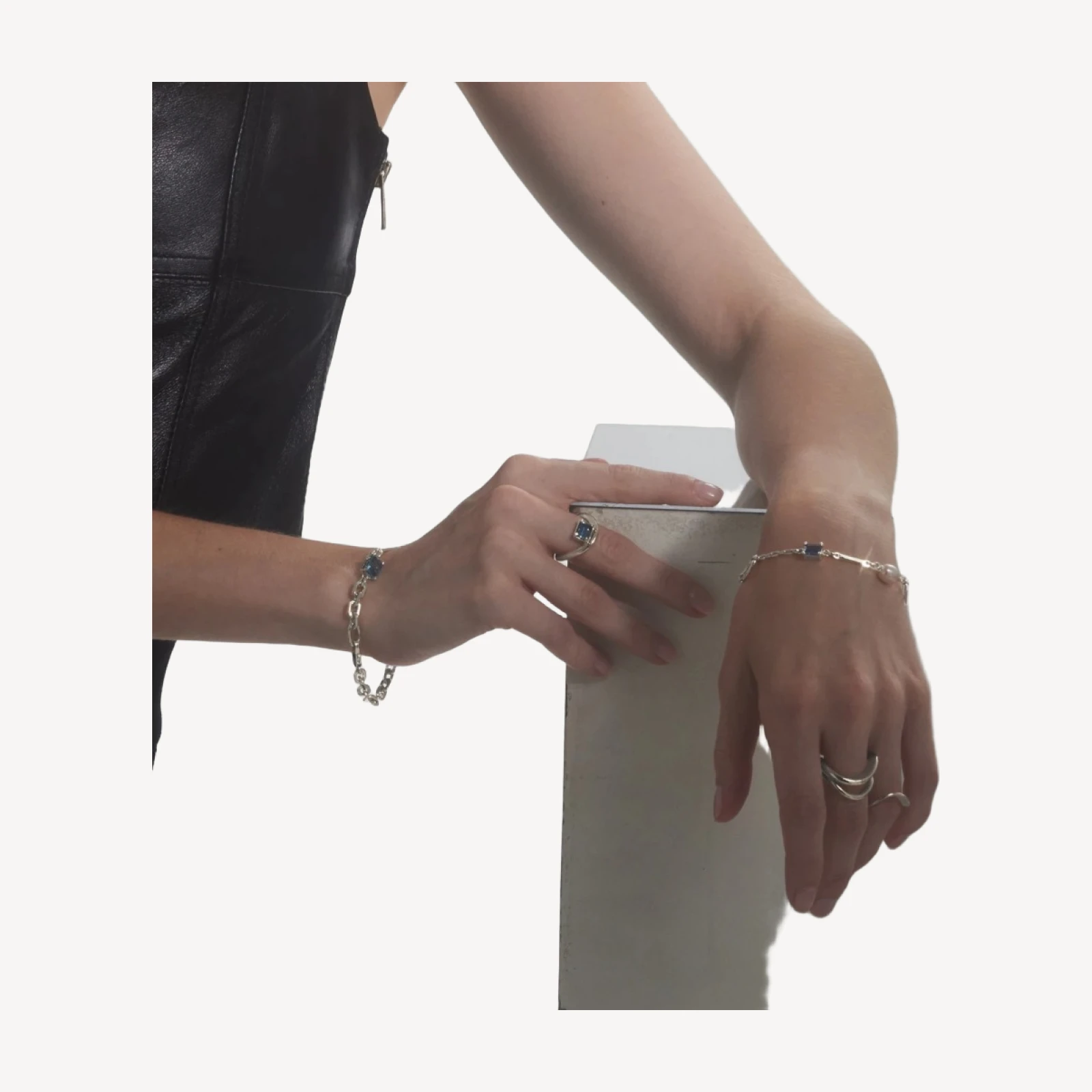 Lady Grey Raia rings set