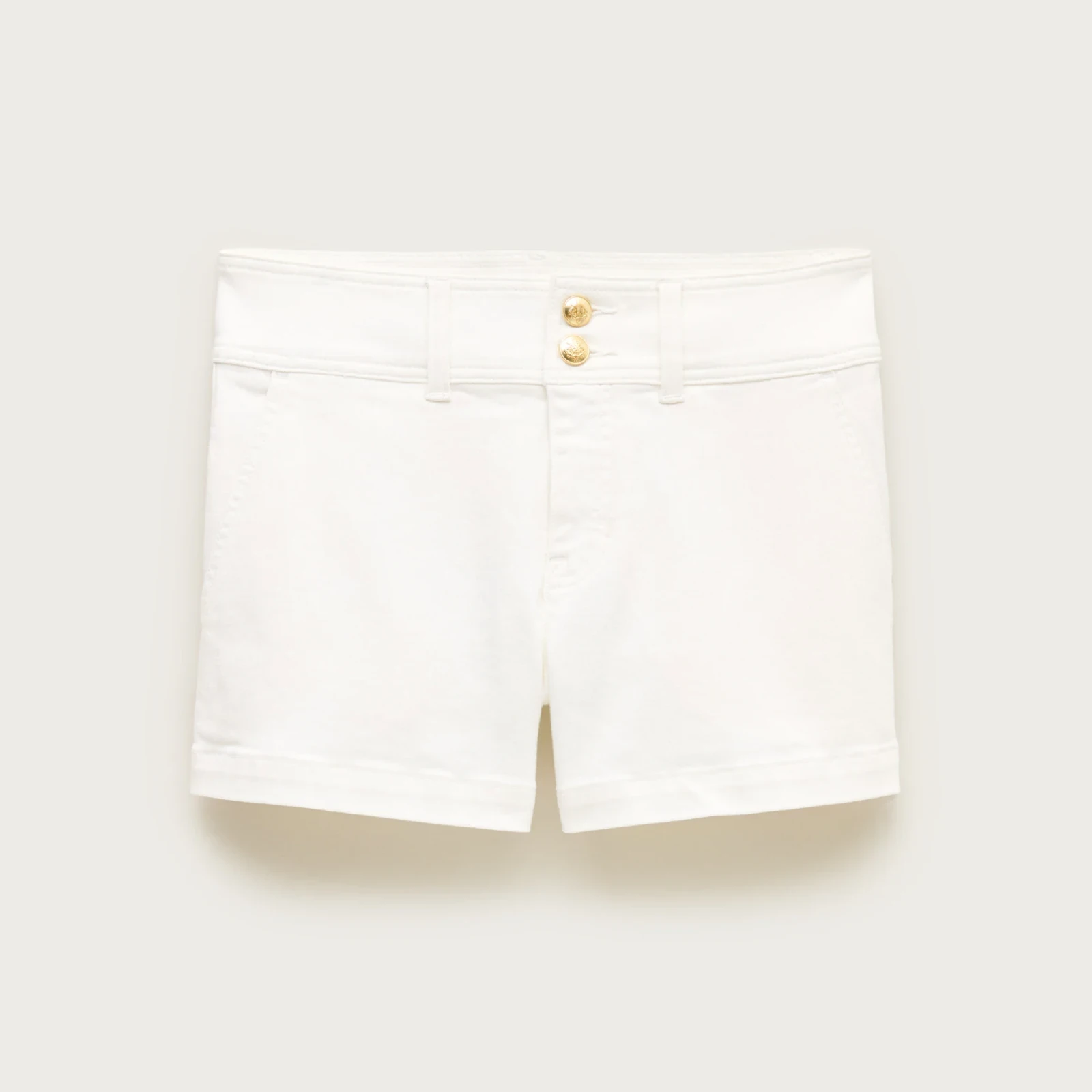 Stacked-button denim short in white
