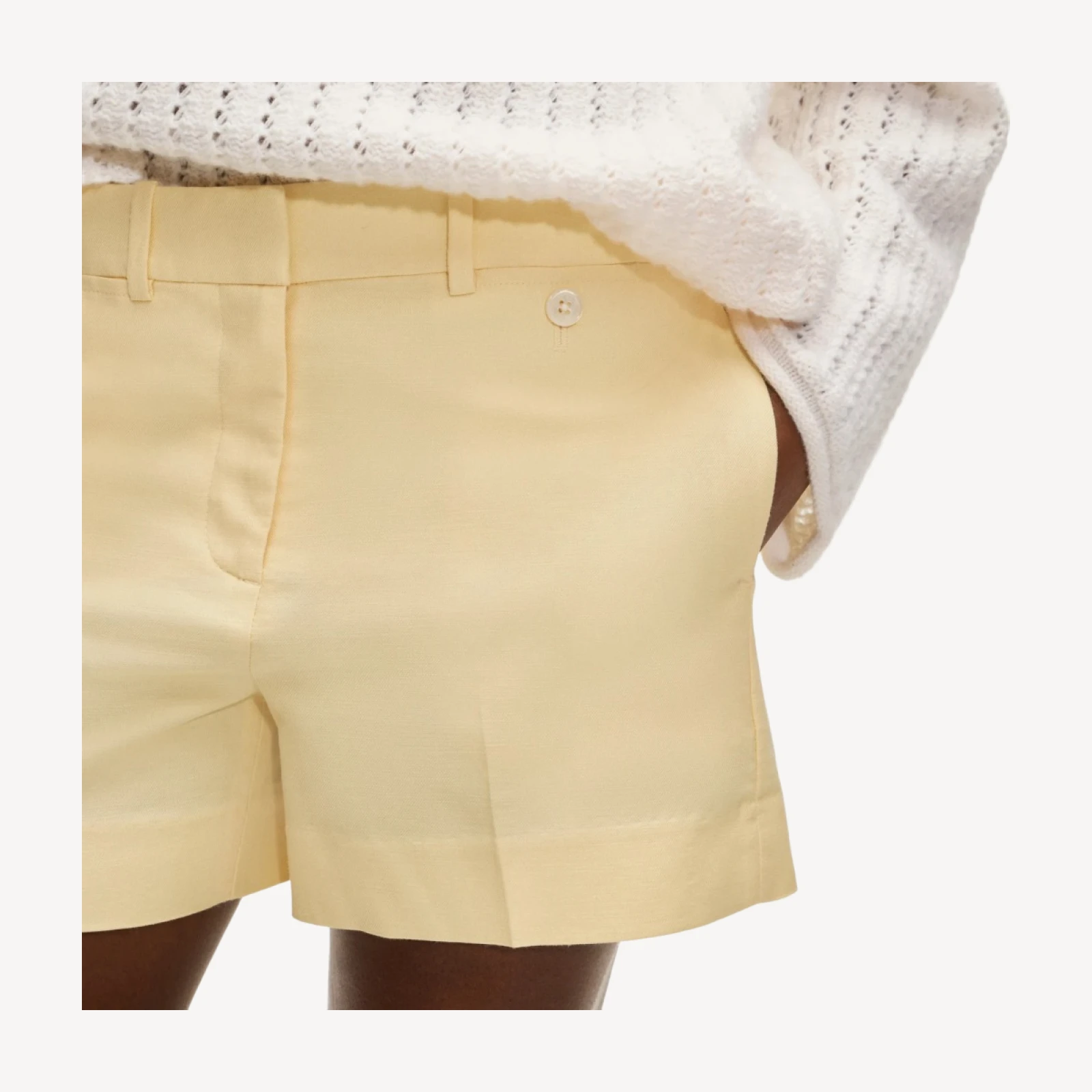 4" short in Gramercy linen blend