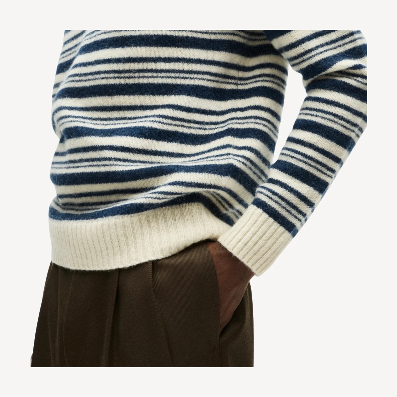 Soft-washed wool sweater in stripe
