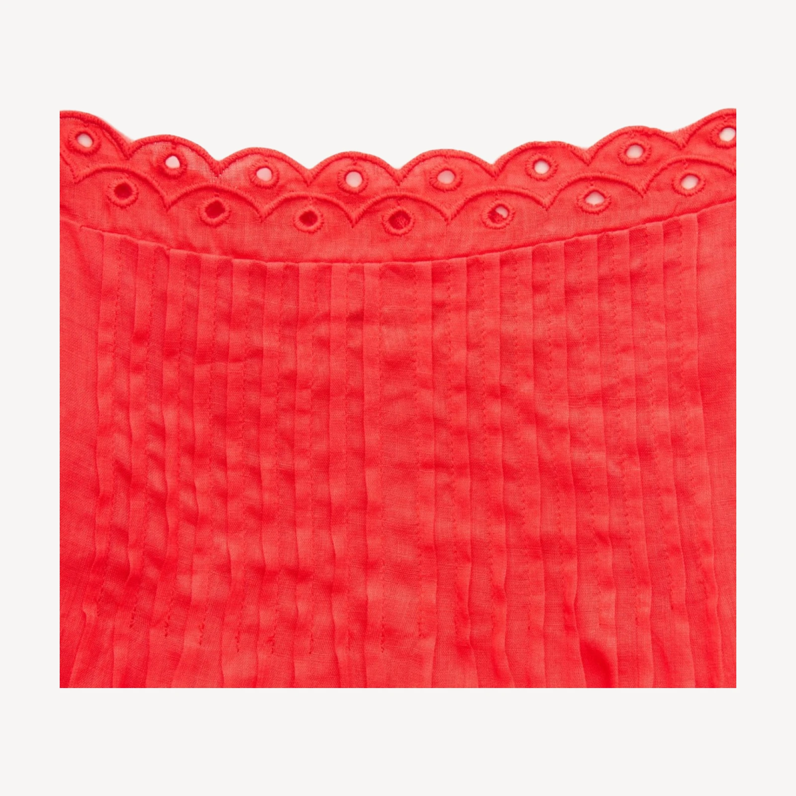 Scallop-trim tank top in ramie