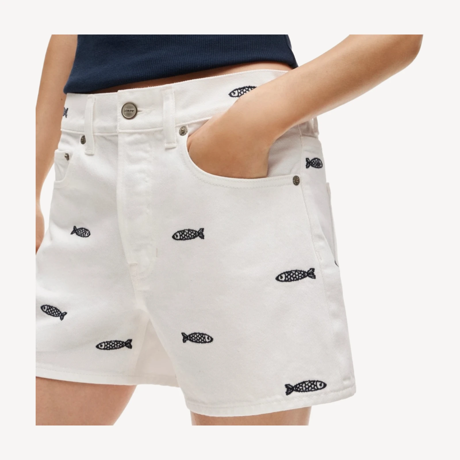 Embroidered mid-rise A-line denim short