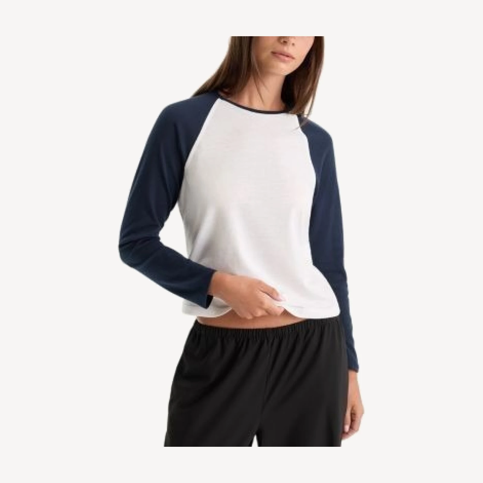Good American The Long Sleeve Raglan Tee