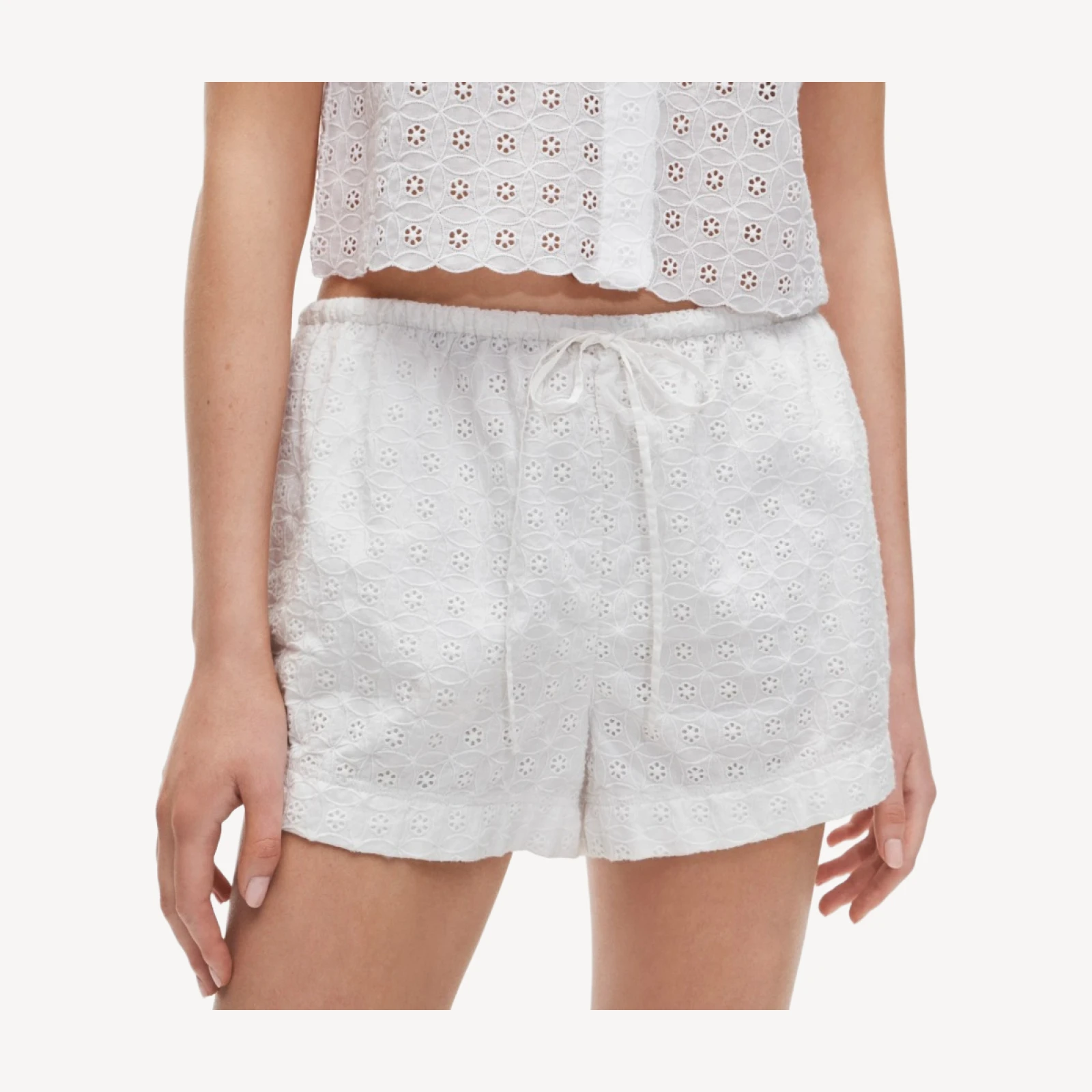 Cruise eyelet short in cotton poplin