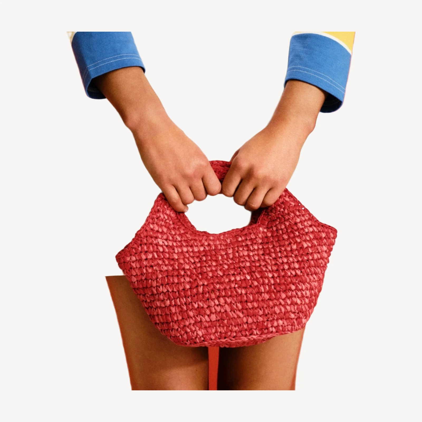 Small handwoven tote in marled straw