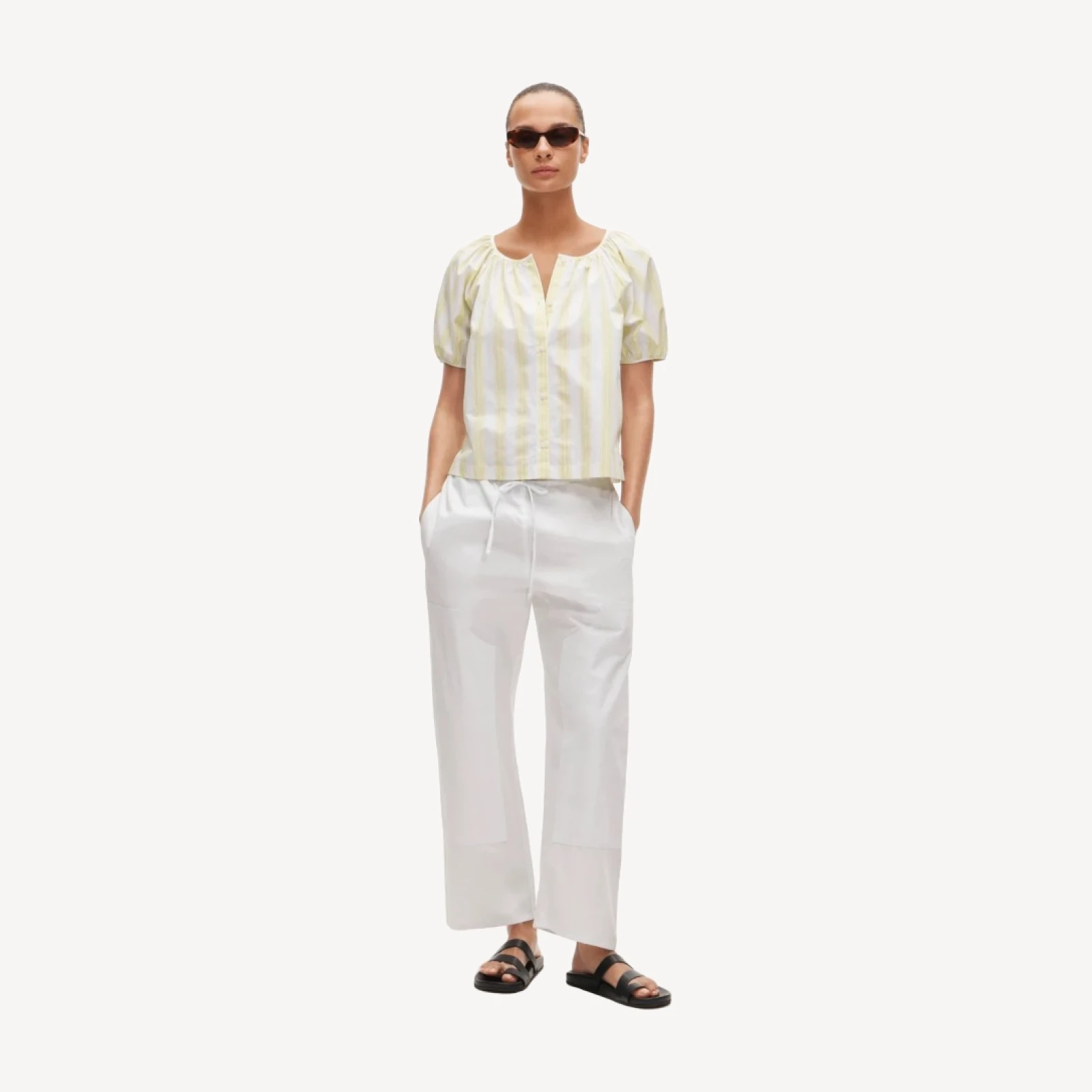 Puff-sleeve button-up top in cotton poplin stripe