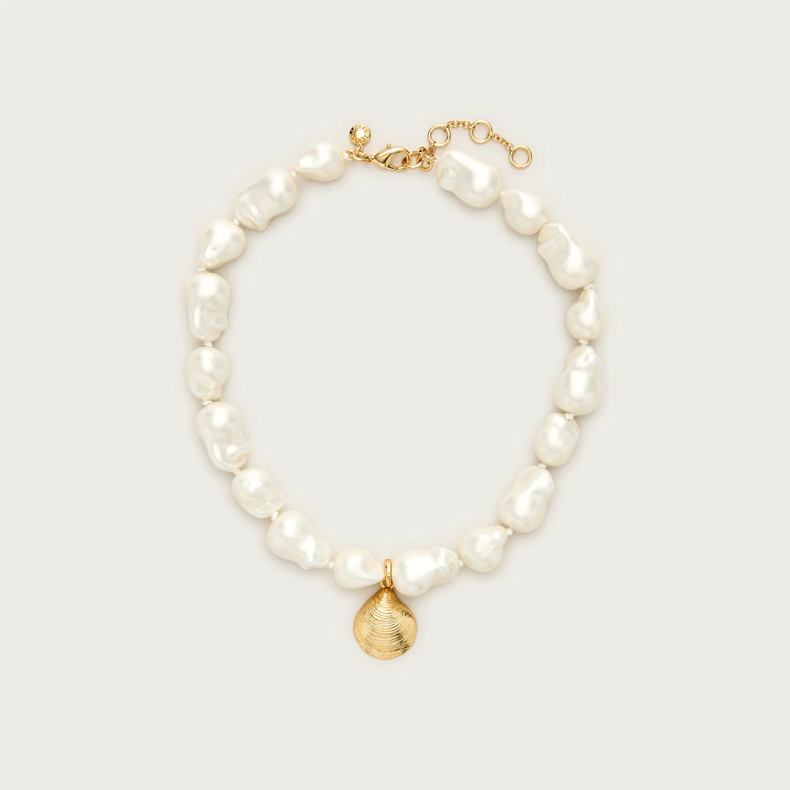 Pearl shell charm necklace