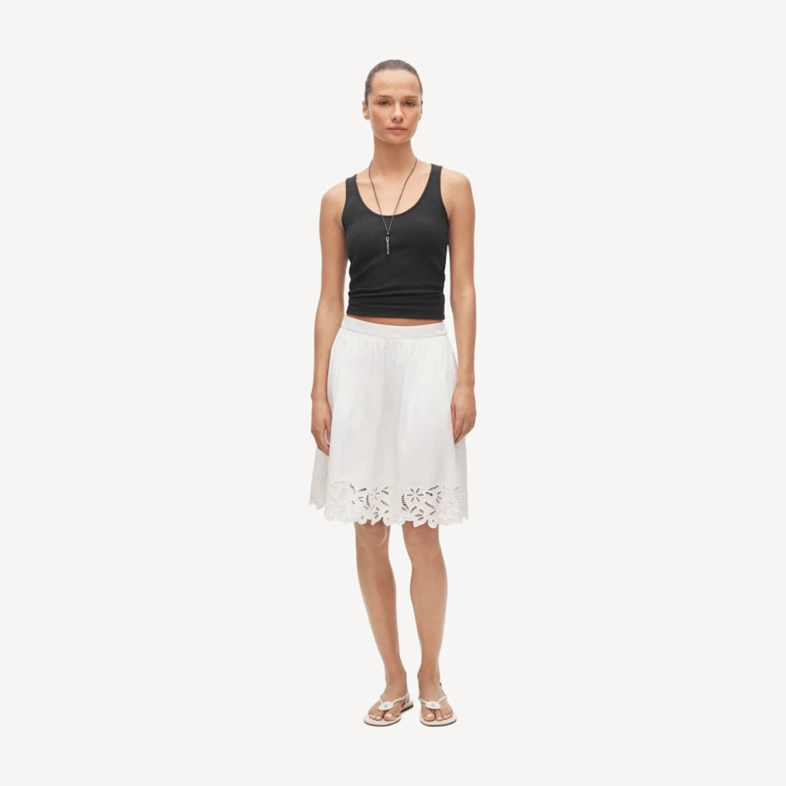Embroidered knee-length skirt in cotton poplin