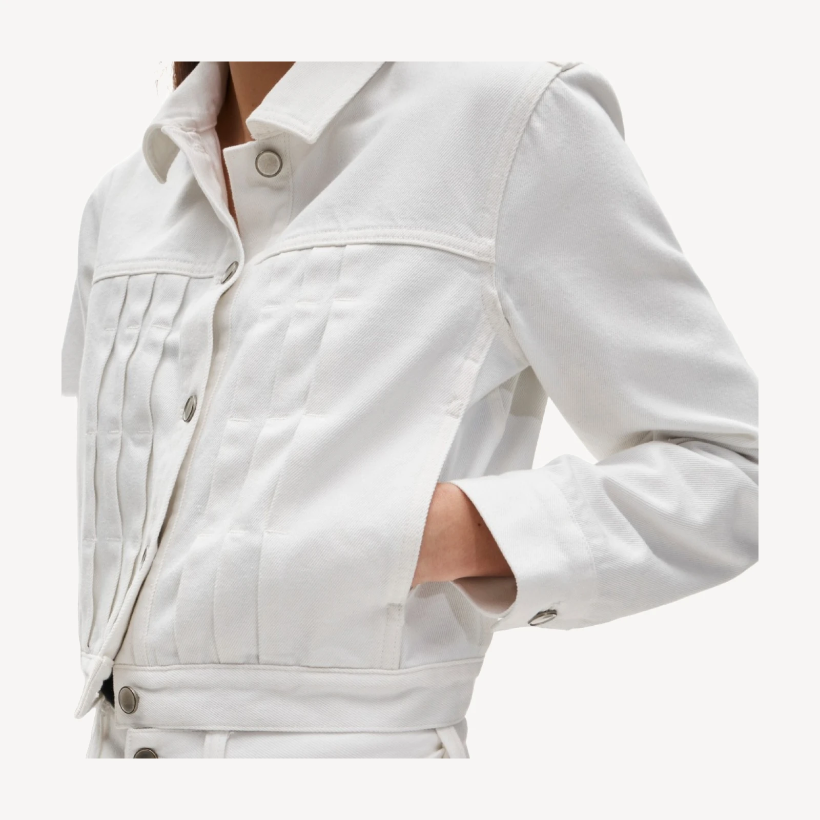 Cropped denim jacket with pintucks
